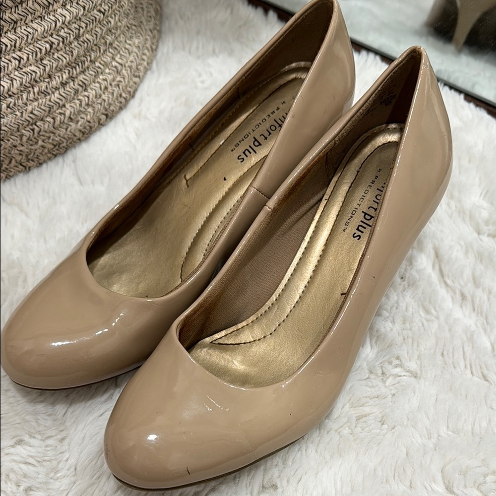Comfort Plus by Predictions Tan Heels